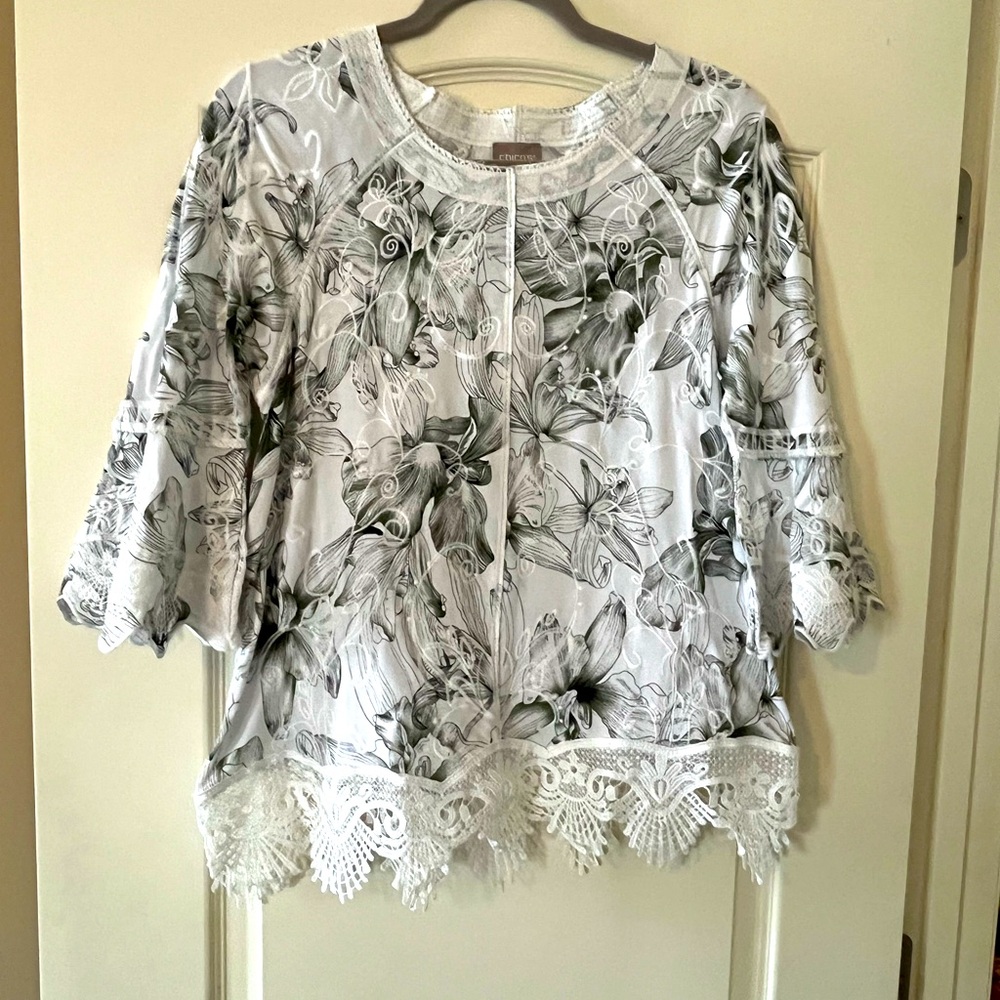 Chico’s designer Rich White Floral Textured Blouse with Embroidery Detail SZ